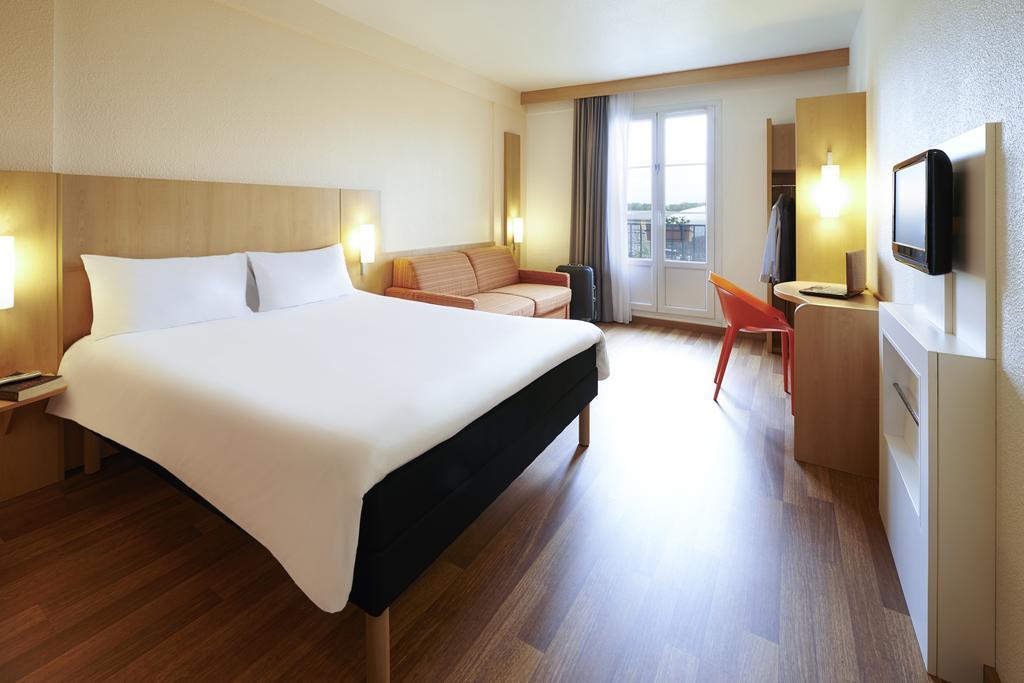 Ibis Strasbourg Centre Petite France Hotell Rum bild